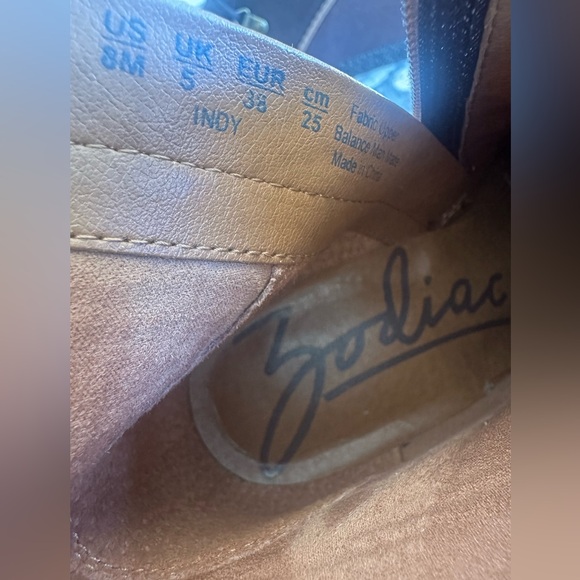 NWOB - ZODIAK Women’s Brown Indy Lace-Up Wedge Boot - Size 8 - Picture 9 of 9